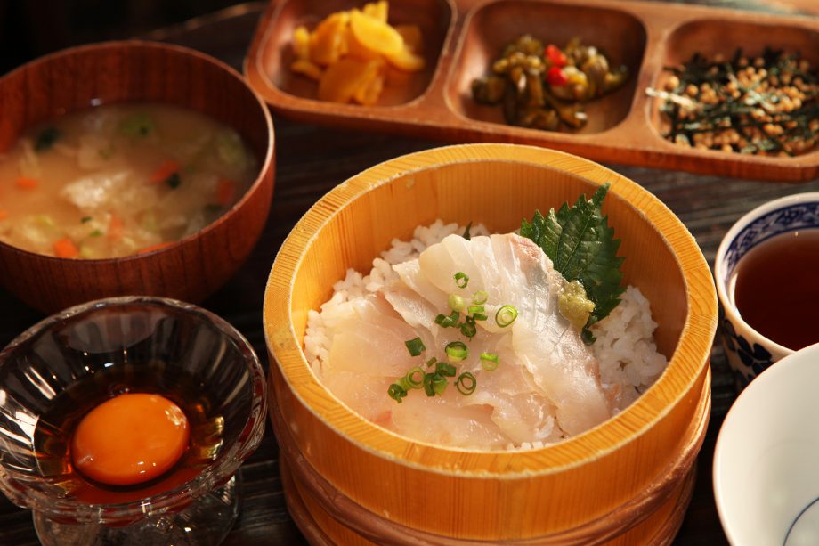 鯛のおひつごはんランチ(カフェ有鄰庵)
