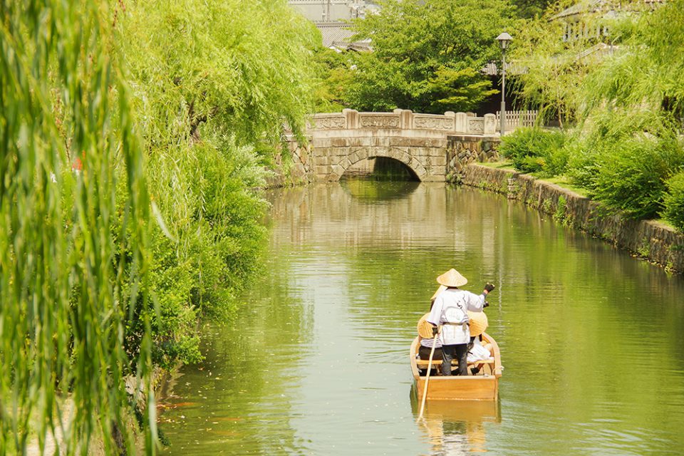 倉敷美観地区の川舟渡し